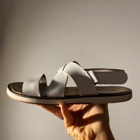 Sandals Zara